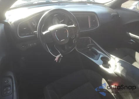 2020 Dodge Challenger Sxt z USA, uszkodzony, nr VIN 2C3CDZAG6LH113229